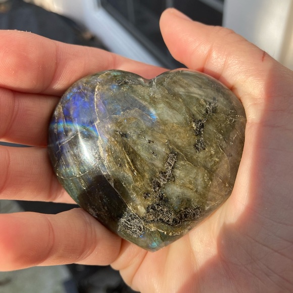 Gorgeous polish 2 to 3 inch labradorite hearts - Picture 1 of 2